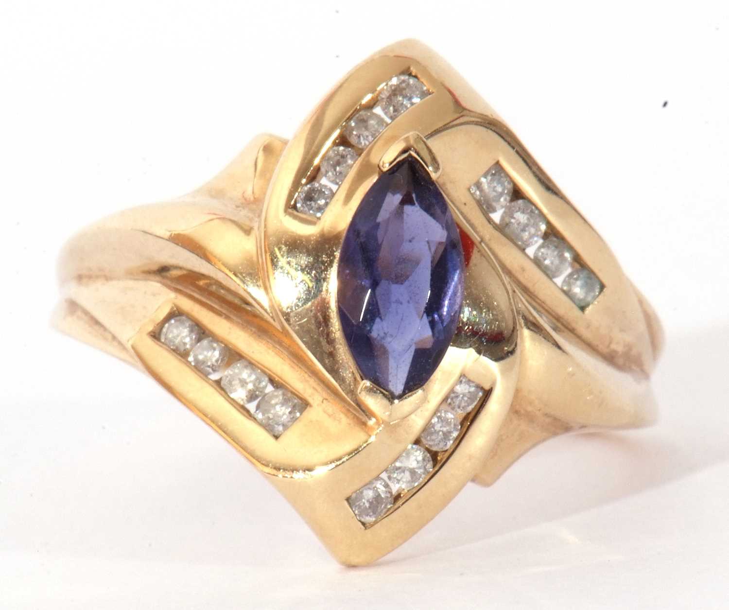 Modern 9K stamped blue and white stone dress ring, size P - Image 8 of 11