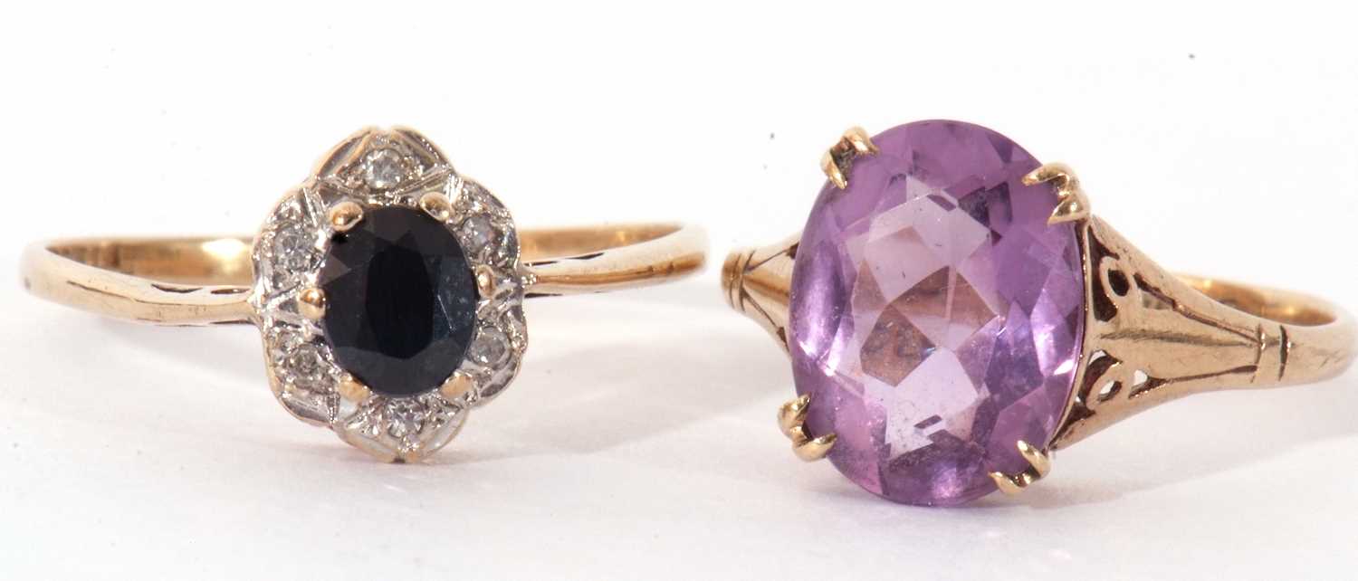 Mixed Lot: yellow metal and five stone graduated garnet ring, a 9ct gold purple stone ring, a 9ct - Image 6 of 14