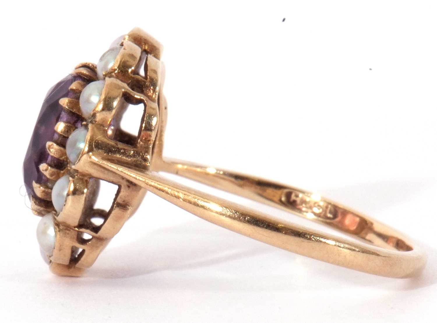 Vintage amethyst and seed pearl cluster ring, the oval faceted amethyst 10 x 6mm, multi-claw set - Image 3 of 8