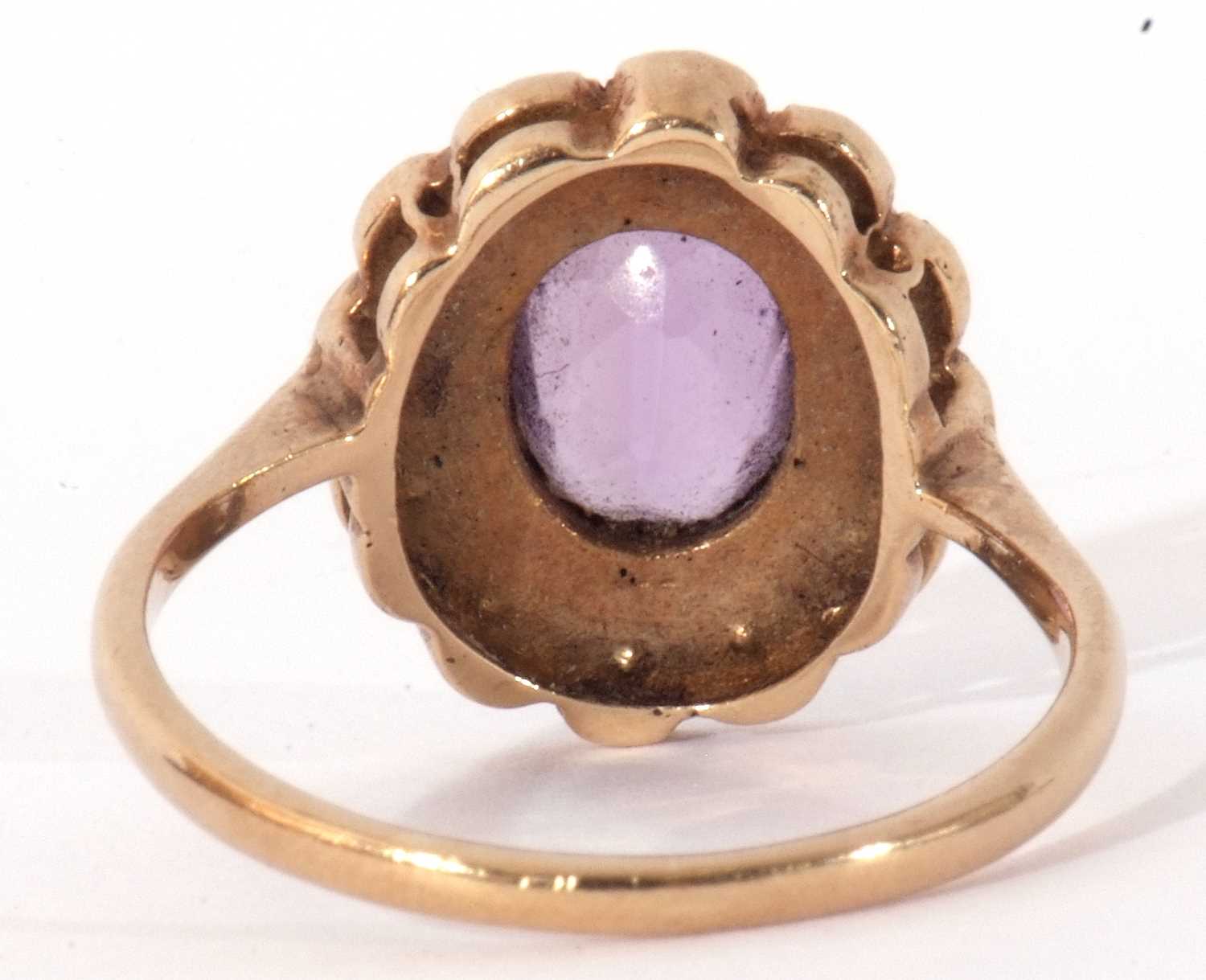 Vintage amethyst and seed pearl cluster ring, the oval faceted amethyst 10 x 6mm, multi-claw set - Image 4 of 8