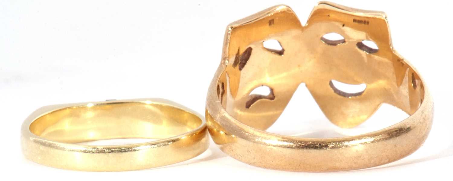 Mixed Lot: 9ct gold 'Comedy & Tragedy' mask ring, together with a 585 stamped designer ring set with - Image 6 of 12