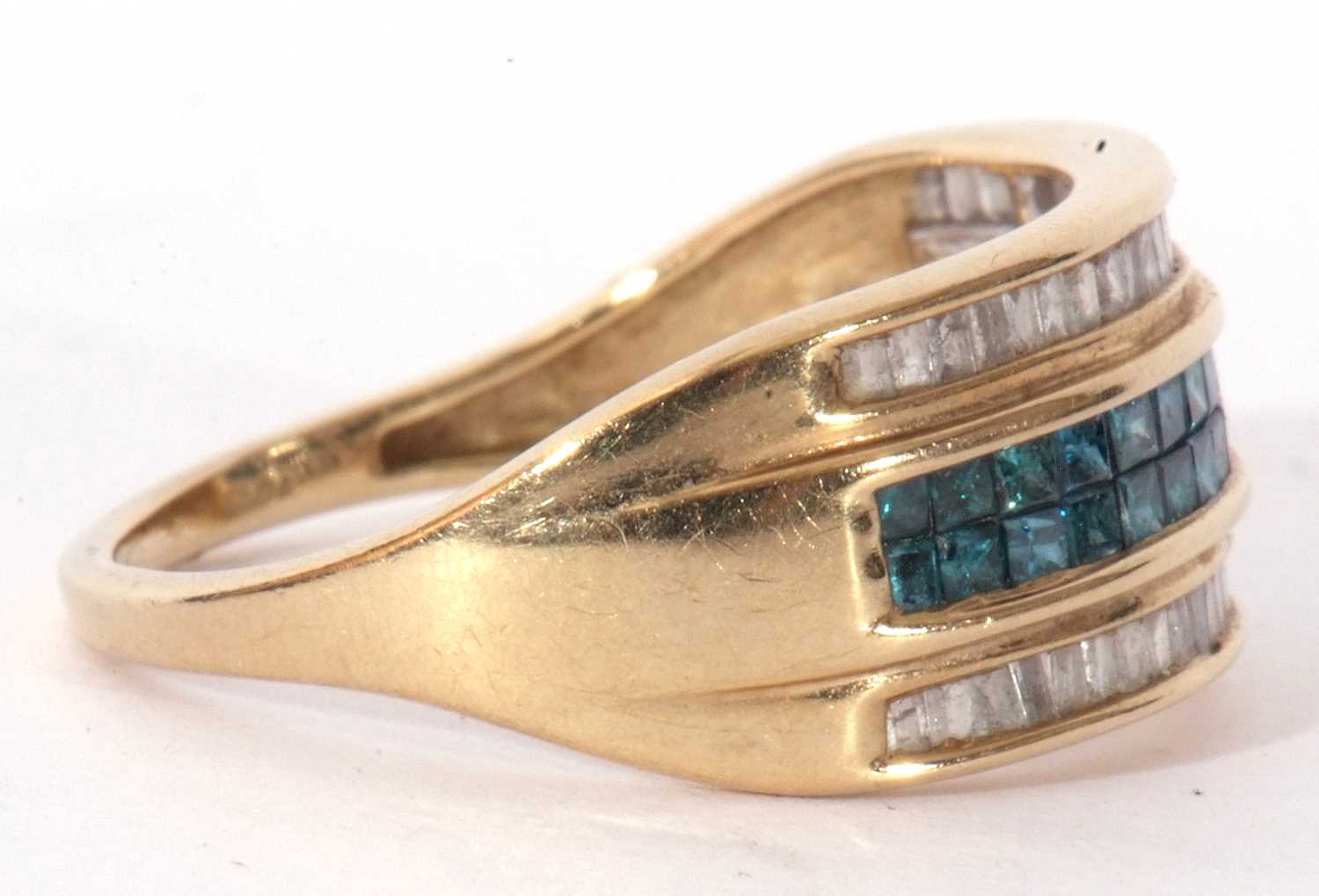 Modern 9ct gold diamond and light blue stone ring, a design with a central pave set blue stone - Image 7 of 10