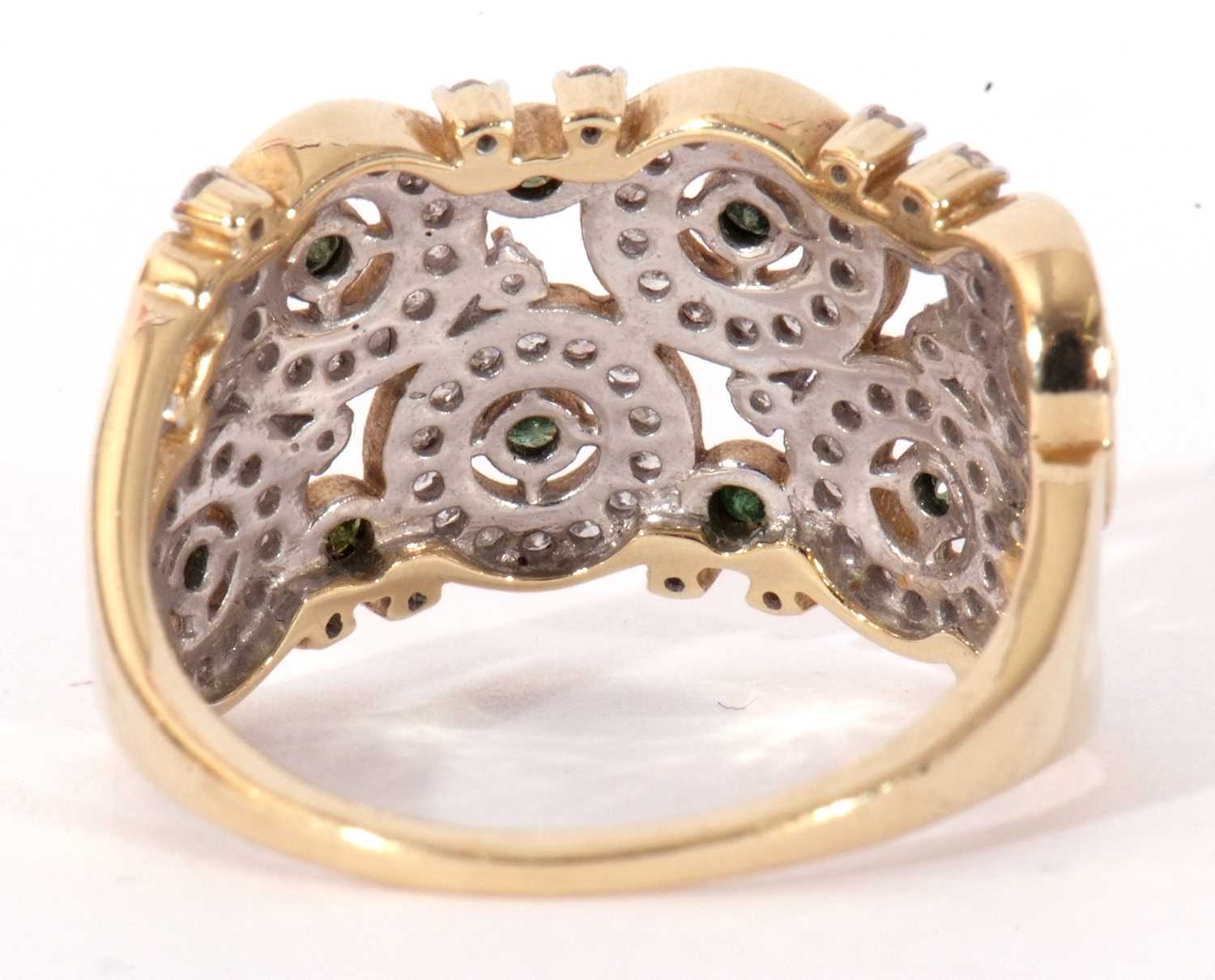Modern 9ct gold, diamond and green stone set ring, a design featuring six small diamond set discs - Image 4 of 10