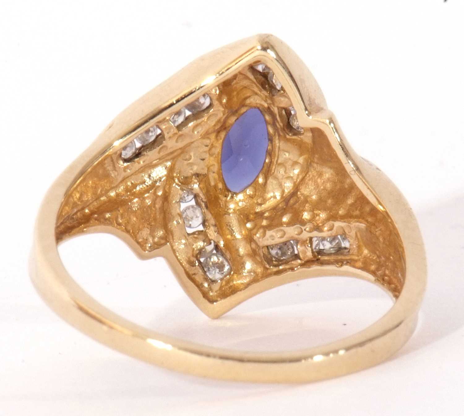 Modern 9K stamped blue and white stone dress ring, size P - Image 6 of 11