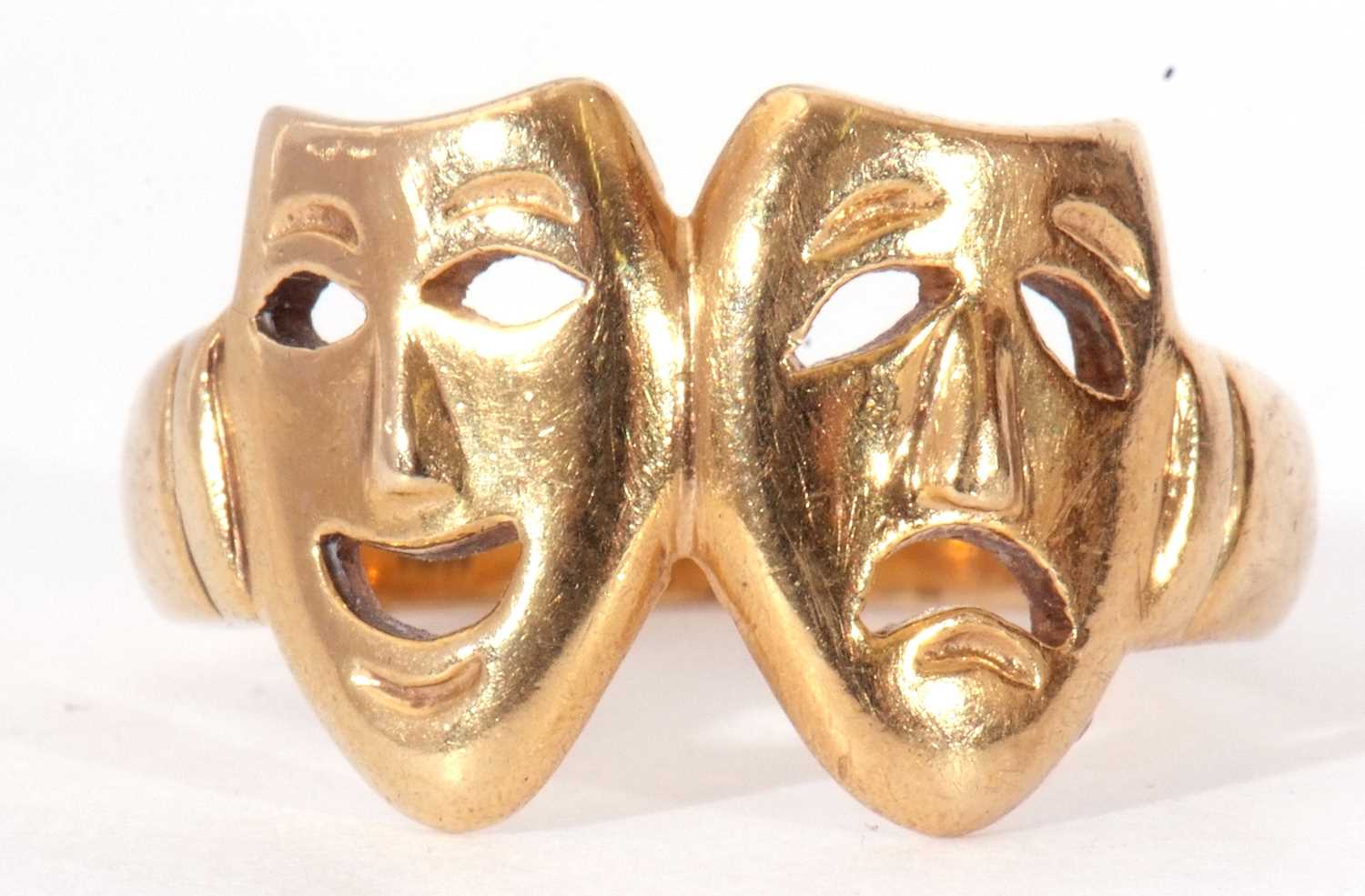 Mixed Lot: 9ct gold 'Comedy & Tragedy' mask ring, together with a 585 stamped designer ring set with - Image 3 of 12