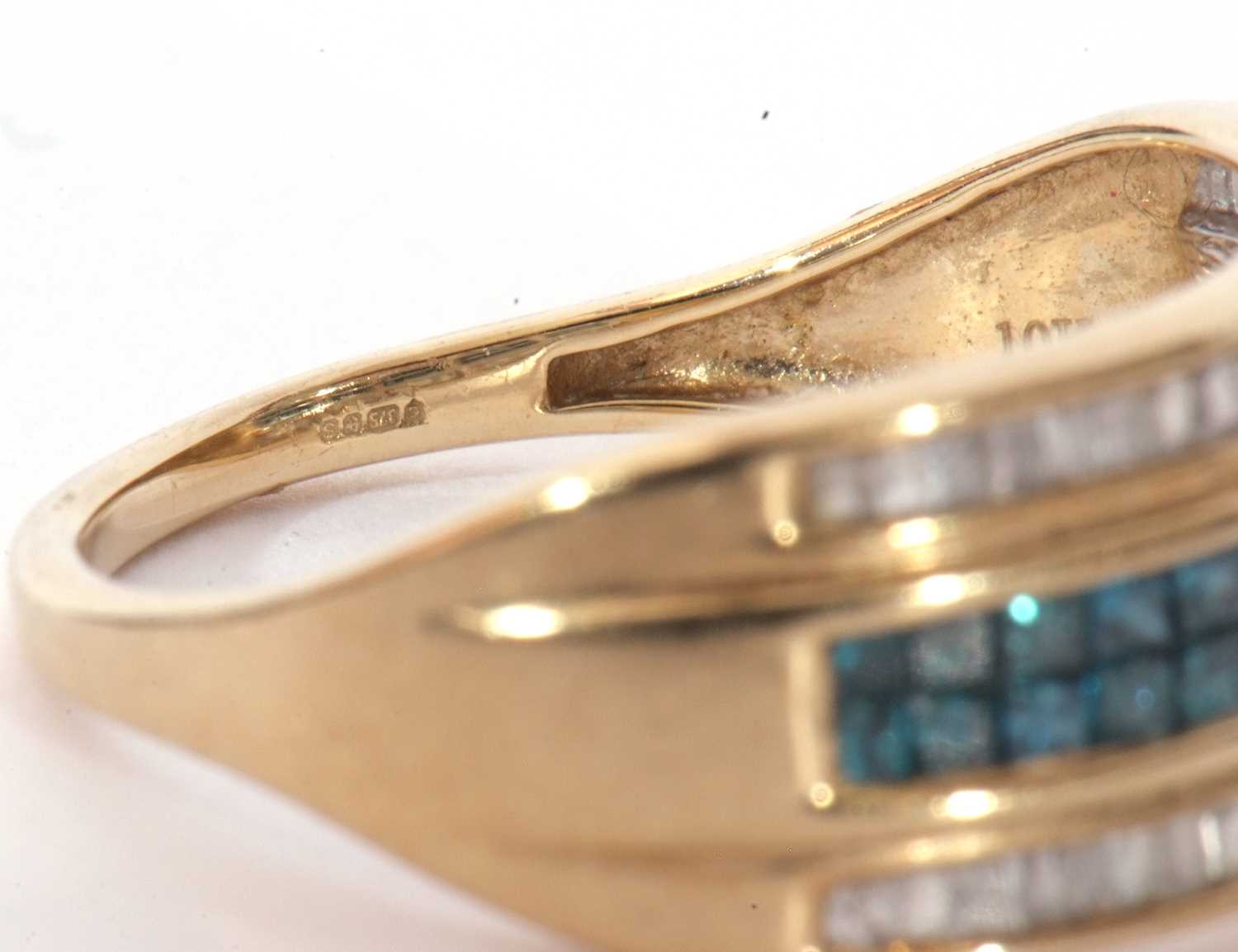 Modern 9ct gold diamond and light blue stone ring, a design with a central pave set blue stone - Image 10 of 10