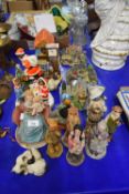 MIXED LOT VARIOUS ORNAMENTS TO INCLUDE DANBURY MINT MODEL FARM, CHRISTMAS ORNAMENTS, FIGURINES ETC