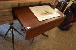 19TH CENTURY MAHOGANY PEDESTAL PEMBROKE TABLE ON FOUR OUTSWEPT LEGS, 81CM WIDE