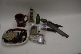 TRAY OF MIXED ITEMS TO INCLUDE CIGARETTE LIGHTERS, VINTAGE BOTTLES, AA BADGE, HOLKHAM MUG ETC