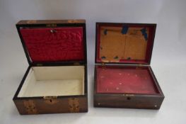 MIXED LOT COMPRISING A ROSEWOOD AND MOTHER OF PEARL INLAID JEWELLERY BOX, AND A FURTHER INLAID