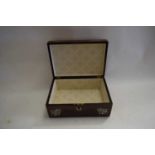 VICTORIAN ROSEWOOD AND MOTHER OF PEARL INLAID TABLE TOP BOX