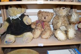 MIXED LOT COMPRISING A BUNWELL MOHAIR TEDDY BEAR BY VIVIAN BUTLIN AND TWO OTHERS (3)