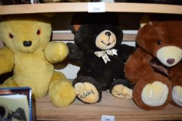 MIXED LOT COMPRISING A CONTINUITY PROMOTIONS BEAR, AND TWO OTHERS (3)