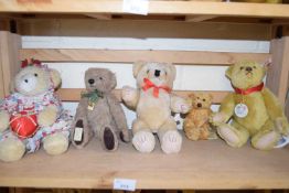 MIXED LOT COMPRISING A SMALL STEIFF 100 YEAR ANNIVERSARY BEAR TOGETHER WITH A DEANS RAGBOOK BEAR AND