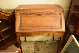 MODERN CONTINENTAL STYLE CABRIOLE LEGGED OAK BUREAU, 79CM WIDE