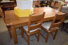 MODERN OAK EXTENDING DINING TABLE AND SIX CHAIRS, TABLE 198CM WIDE