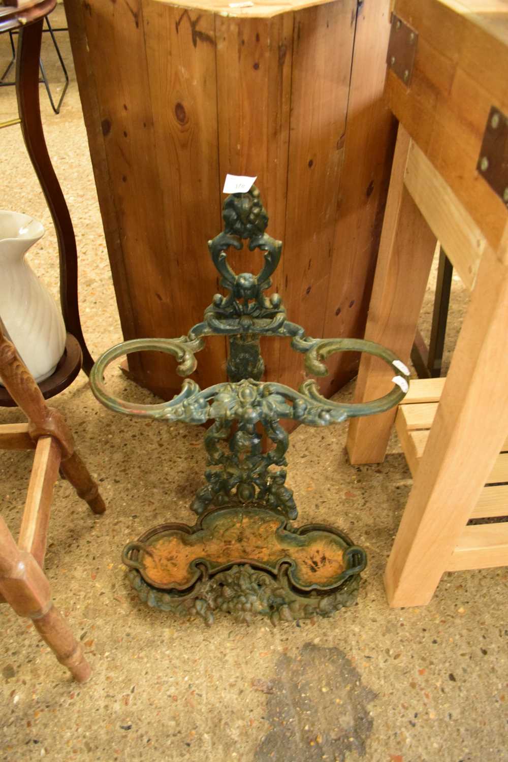 CAST IRON STICK STAND