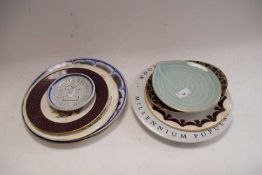 VARIOUS MIXED DECORATED PLATES
