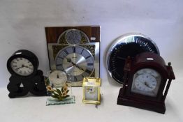 FOUR VARIOUS MANTEL CLOCKS AND TWO WALL CLOCKS