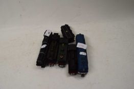 FIVE VARIOUS LOCOMOTIVES AND ONE TENDER, 00 GAUGE, TO INCLUDE AIRFIX (6)