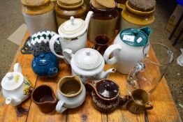 VARIOUS CERAMICS TO INCLUDE DENBY GREEN WHEAT HOT WATER JUG, PLUS VARIOUS OTHER TEA POTS, COFFEE