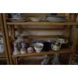 MIXED LOT CERAMICS AND GLASS WARES TO INCLUDE DRESSING TABLE CHINA WARES, TEA POT, DAVENPORT RED