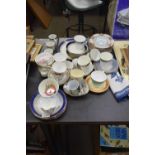 MIXED LOT OF TEA WARES TO INCLUDE SHELLEY
