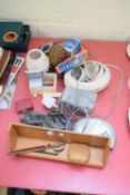 MIXED LOT ASSORTED HOUSE CLEARANCE ITEMS TO INCLUDE MODEL GLADIATOR AND HORSES, RADIO ALARM CLOCK,