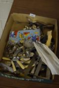 LARGE MIXED LOT OF CUTLERY