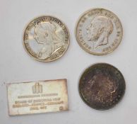 Quantity of three coins to include very fine Victorian 1899 silver crown, George V 1935 dated crown,