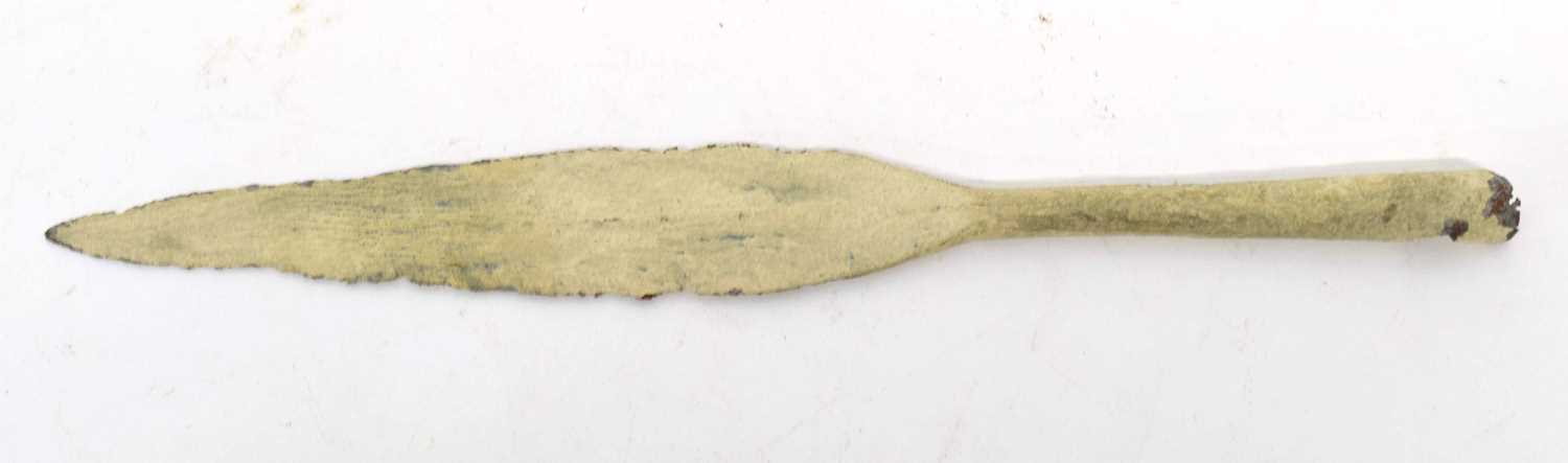 Anglo-Saxon antiquity spear head (a/f) with provenance from the British Museum, 32cm long - Image 2 of 3