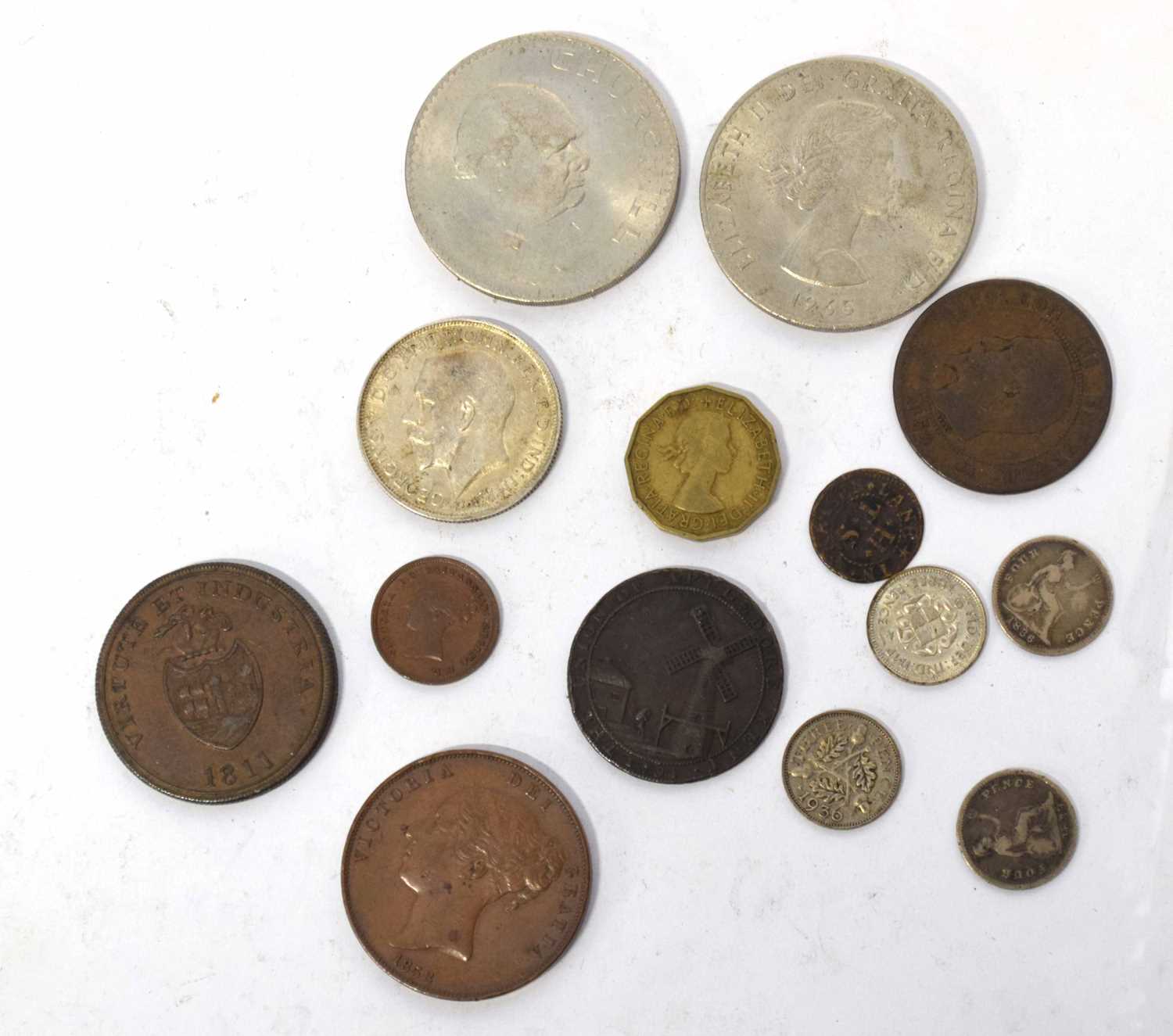 Assortment of coins to include Elizabeth I 1574 sixpence, George IV 1821 crown, William IV 1836 - Image 8 of 14