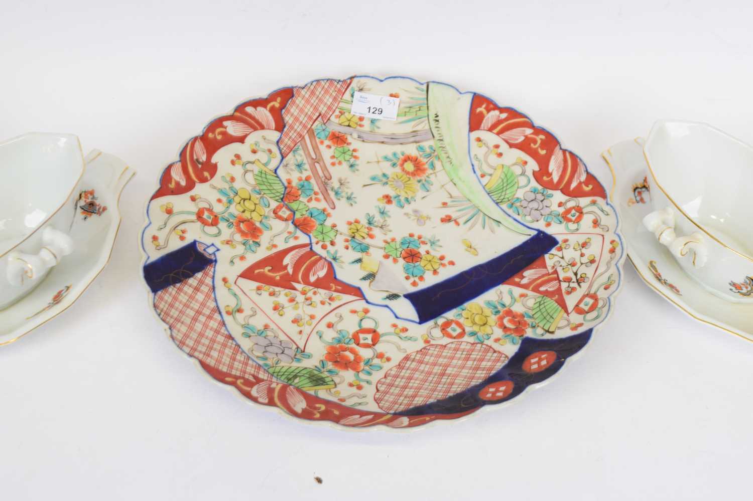 Pair of Continental porcelain tureens and a Japanese Imari charger (3) - Image 2 of 2