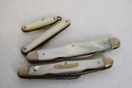 Small box containing quantity of pen knives with mother of pearl decoration