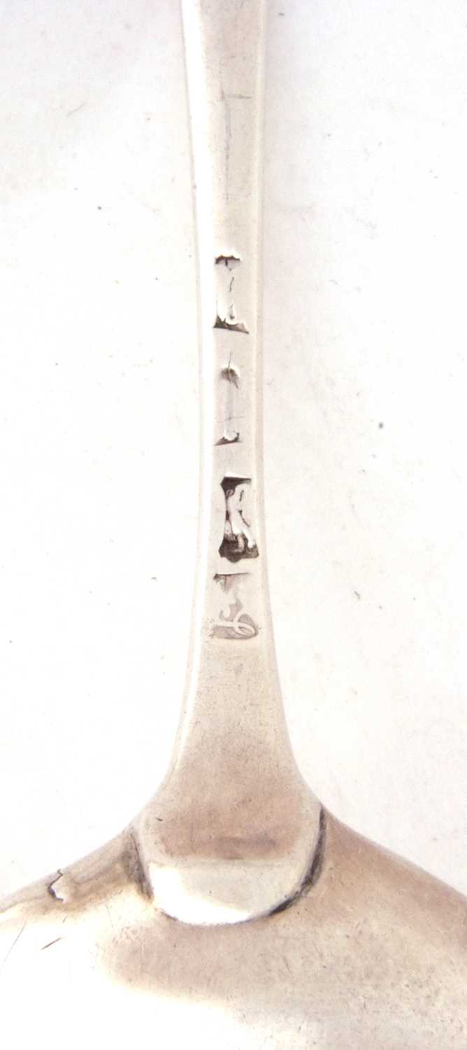 Early Georgian base marked sauce ladle in Old English pattern with circular bowl, marks compressed - Image 5 of 6
