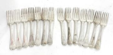 Mixed group of Georgian and later dessert forks in Old English pattern including five London 1830 by