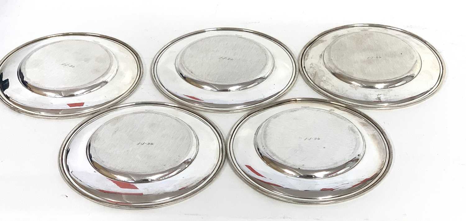 Five Gorham sterling silver shallow dishes, each monogrammed to edge C.M., 15cm diam, 385gms - Image 3 of 4