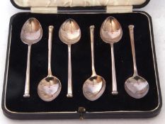 Cased set of six silver tea spoons, Birmingham 1934, maker's mark William Hare Haseler