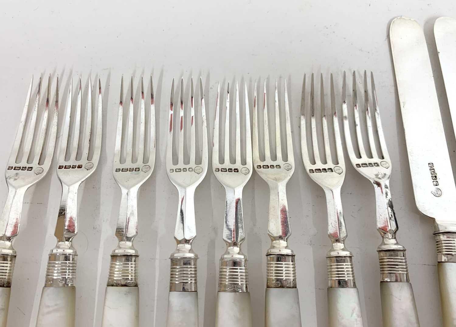 Victorian 8-piece set of mother of pearl handled silver dessert knives and forks, each handle with - Image 5 of 6