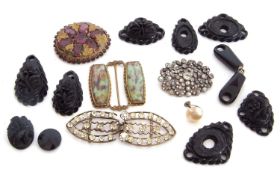 Mixed Lot to include a small quantity of jet pieces, paste buckle, brooches etc