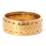 22ct gold ring, pierced and chased with a continuous heart design, size I, 4gms