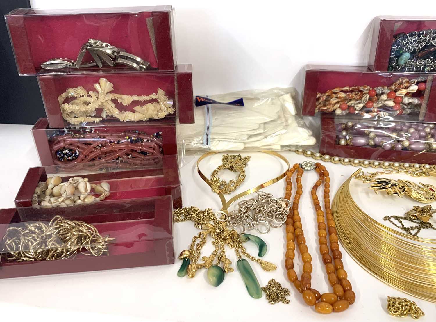 Large quantity of costume jewellery to include bead necklaces, brooches, pendants, rings etc - Image 2 of 7