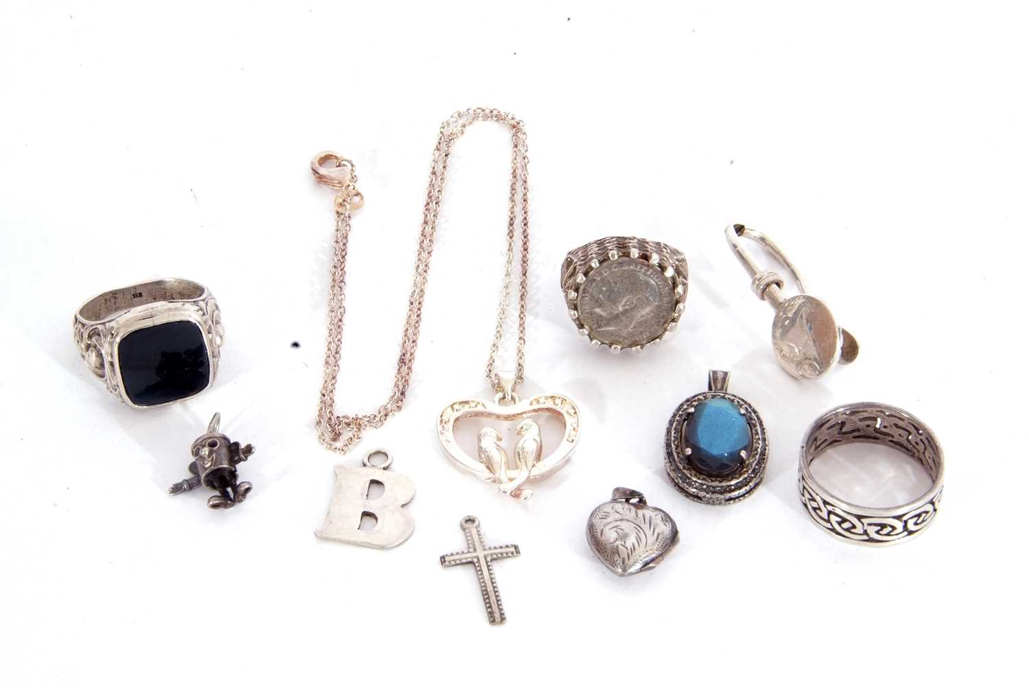 Mixed lot of mainly modern white metal jewellery to include three rings, bird pendant, necklaces, - Image 2 of 2