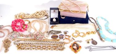 Box of costume jewellery to include simulated pearls, brooches, earrings etc