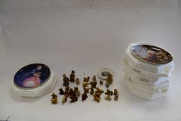 VARIOUS WADE WHIMSIES, QUANTITY OF FRANKLIN MINT COLLECTORS PLATES