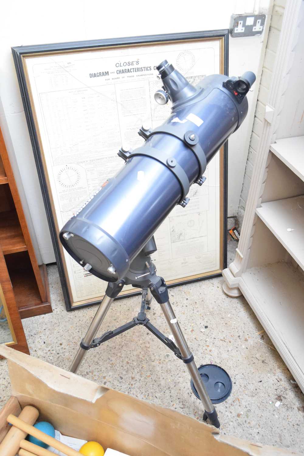 CELESTRON ASTROMASTER 130 ASTRONOMICAL TELESCOPE WITH TRIPOD