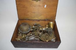 WOODEN BOX CONTAINING VARIOUS BRASS GOBLETS, BOWLS ETC