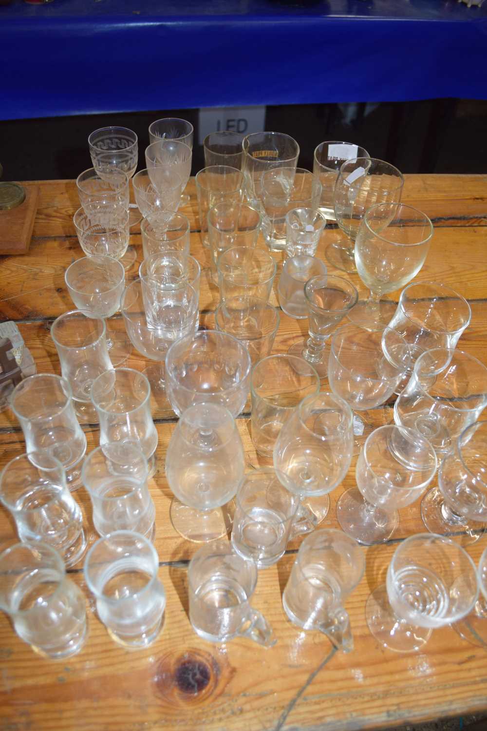 LARGE QUANTITY OF SMALL CLEAR DRINKING GLASSES