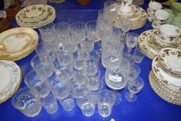 VARIOUS CLEAR DRINKING GLASSES TO INCLUDE EDINBURGH CRYSTAL