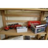 MIXED LOT: TOY FIRE ENGINE, OFF ROAD BUGGY, GRAVITY DRIVEN TOY HORSE AND COWBOY AND OTHER TOYS